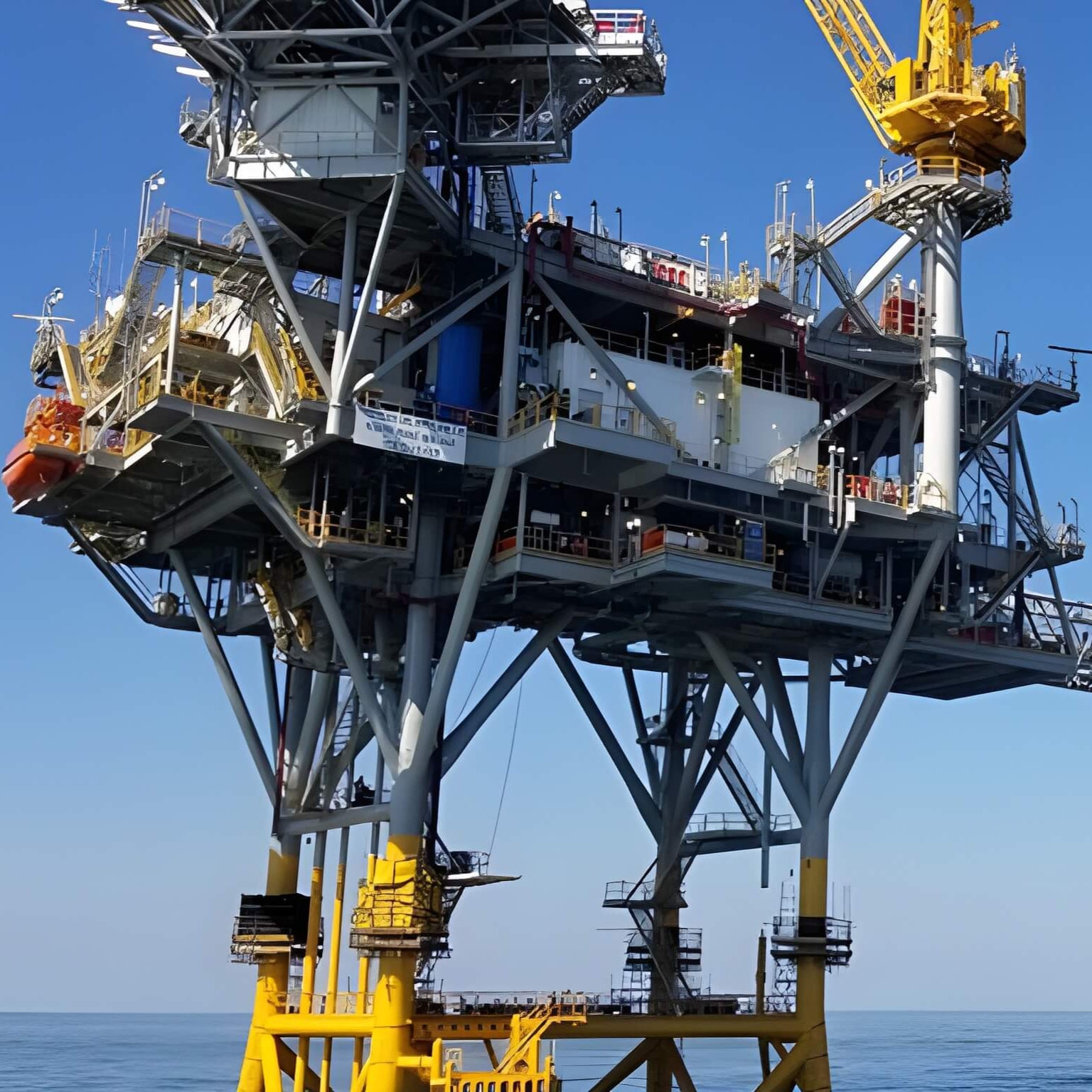 Offshore oil rig pipeline turnaround